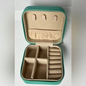 Compact Teal Travel Jewelry Organizer